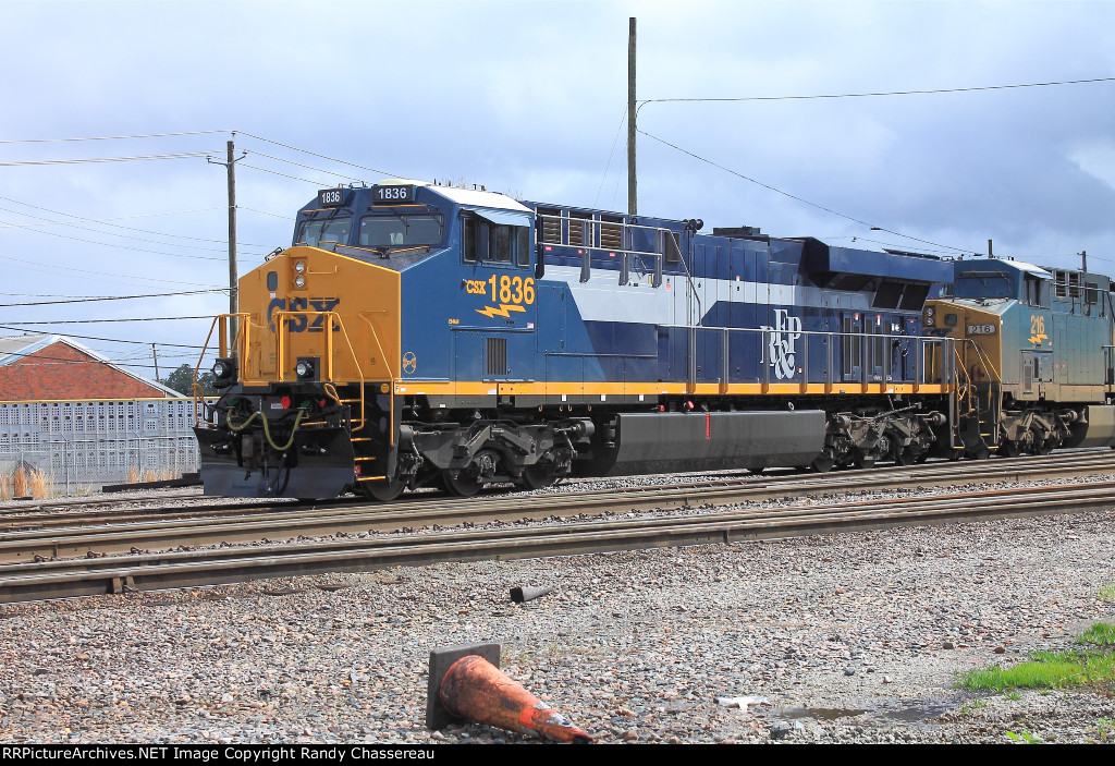 CSXT 1836